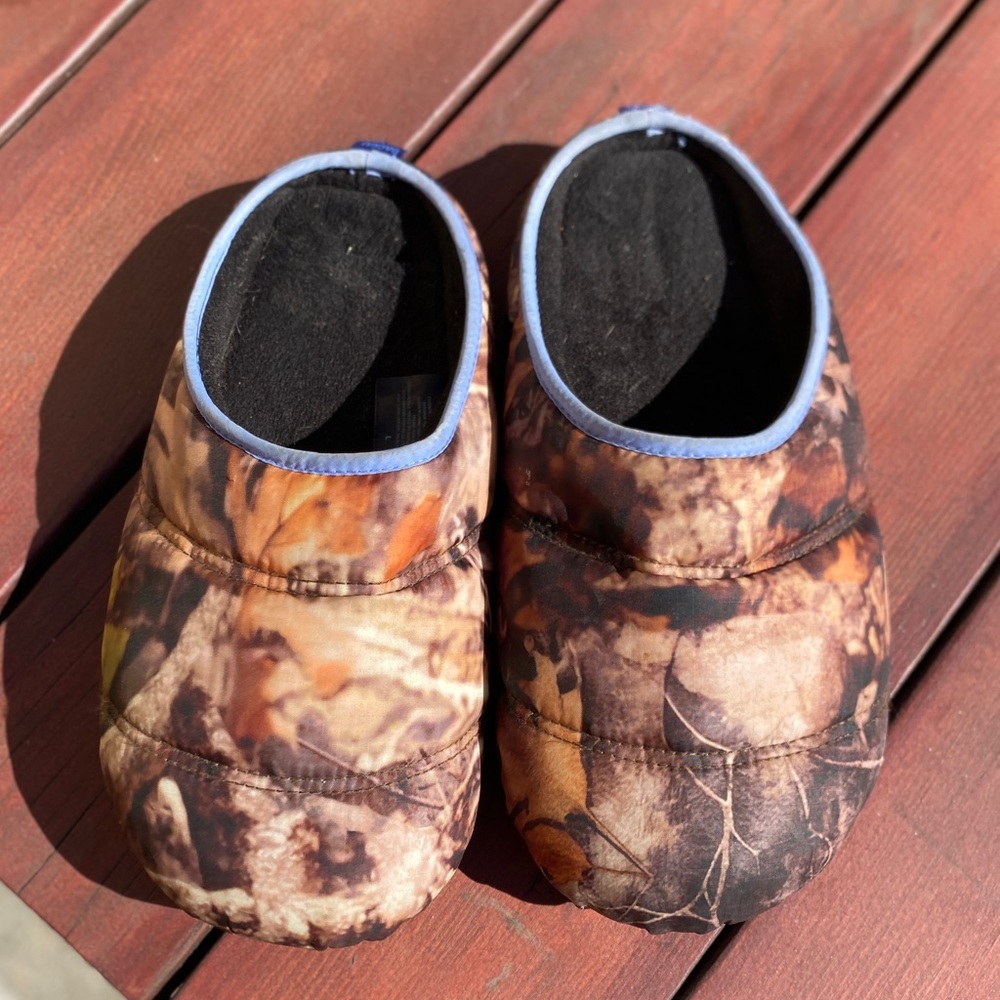 RARE Baggu Puffy Slipper in Photo Forest EUC